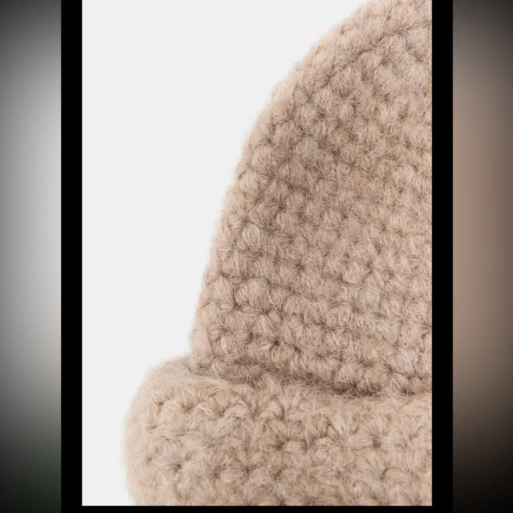 Zara chunky knit cuffed hat